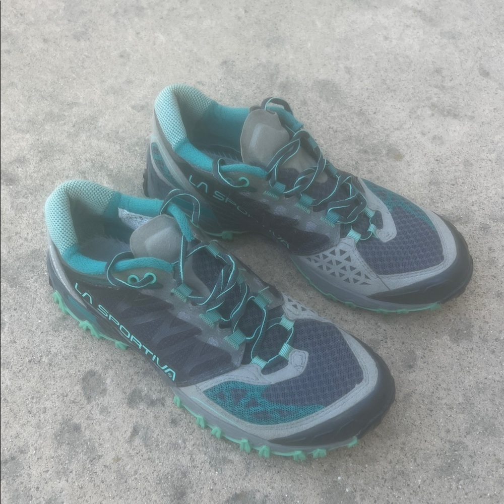 LA Sportiva Women's Bushido Trail Running Sneakers Grey/Teal Size 7.5